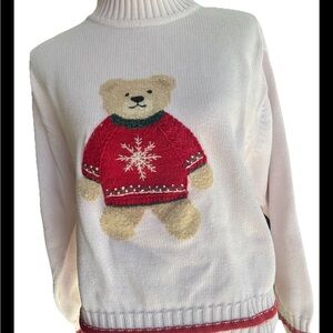 Liz Claiborne Liz Sport Cozy White Sweater with Bear Design